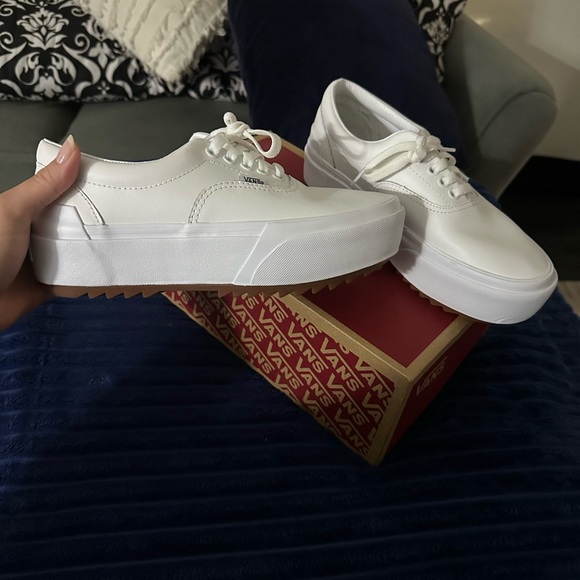 Vans Like New Stacked Era in White Leather Size 8 - Picture 9 of 10